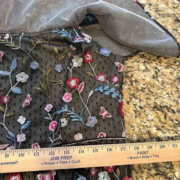 Adrianna Papell Women’s Floral Embroidered cold shoulder Dress Plus Size 16 - Picture 6 of 8